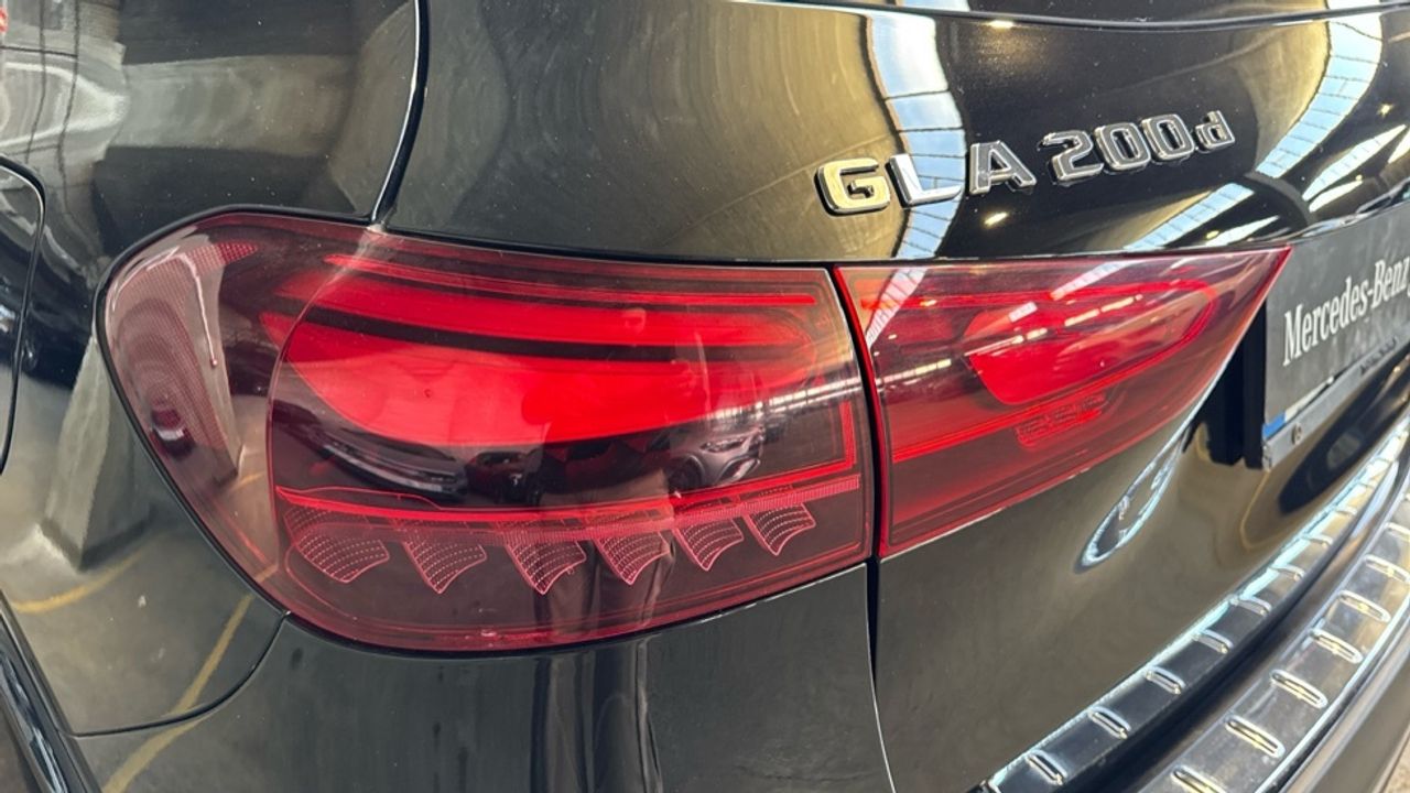 mercedes-benz-gla-250-e-amg-line-imagen-23