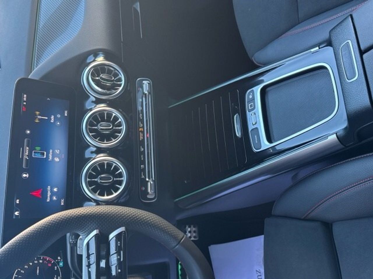 mercedes-benz-gla-250-e-con-tecnologia-hibrida-eq-imagen-4