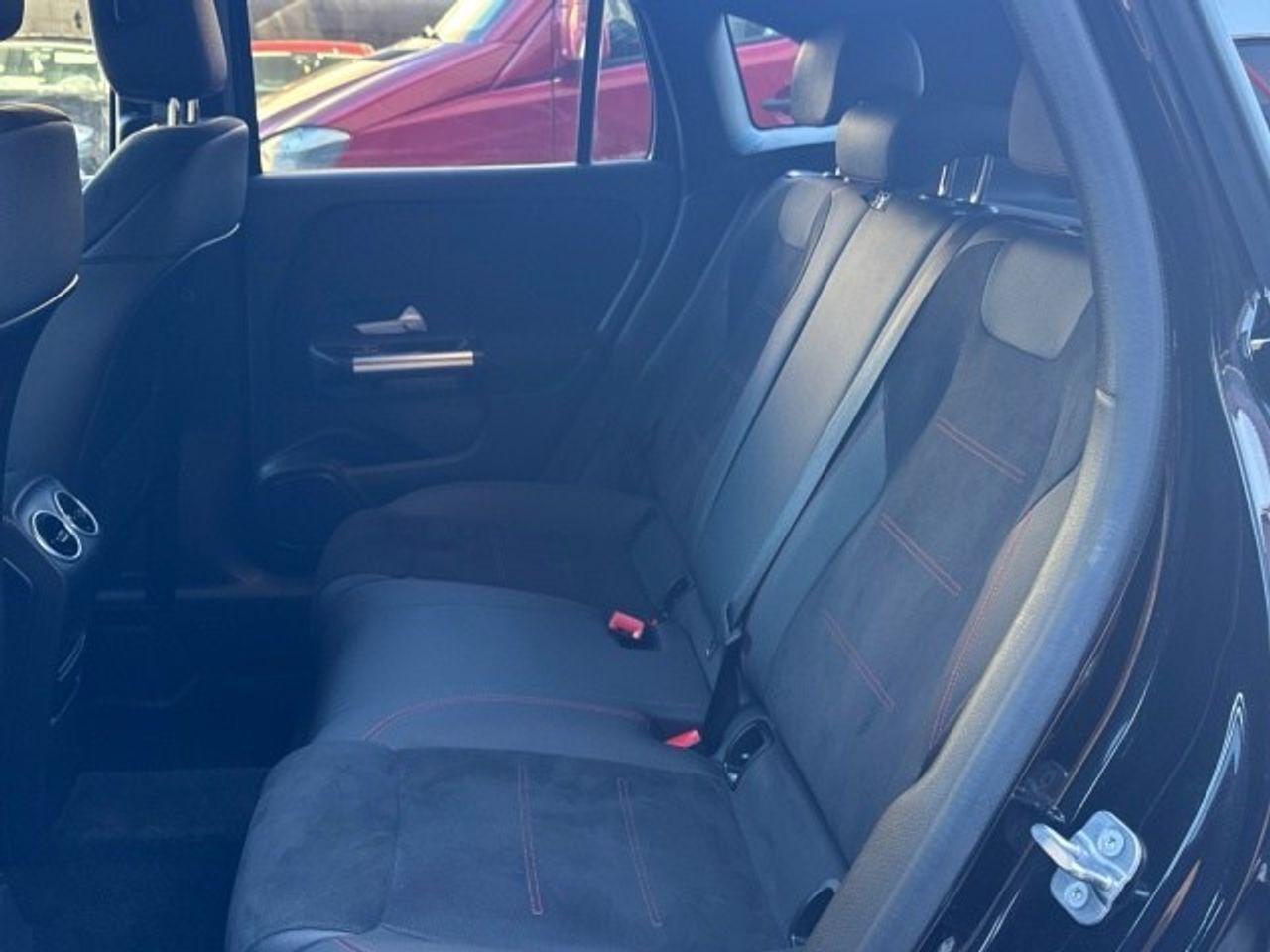 mercedes-benz-gla-250-e-con-tecnologia-hibrida-eq-imagen-13