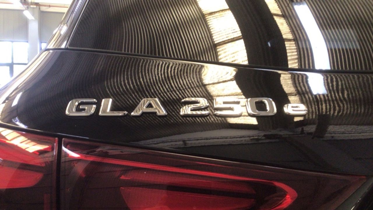 mercedes-gla-gla-250-e-con-tecnologia-hibrida-eq-imagen-11