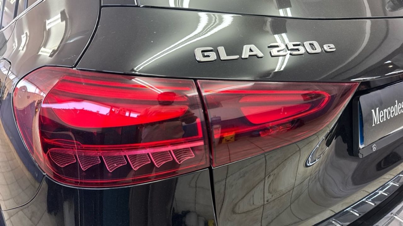 mercedes-benz-gla-250-e-con-tecnologia-hibrida-eq-imagen-22
