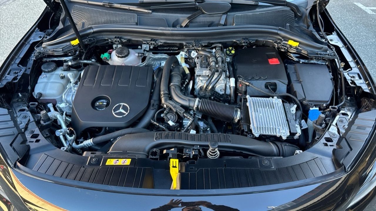 mercedes-benz-gla-250-e-con-tecnologia-hibrida-eq-imagen-15