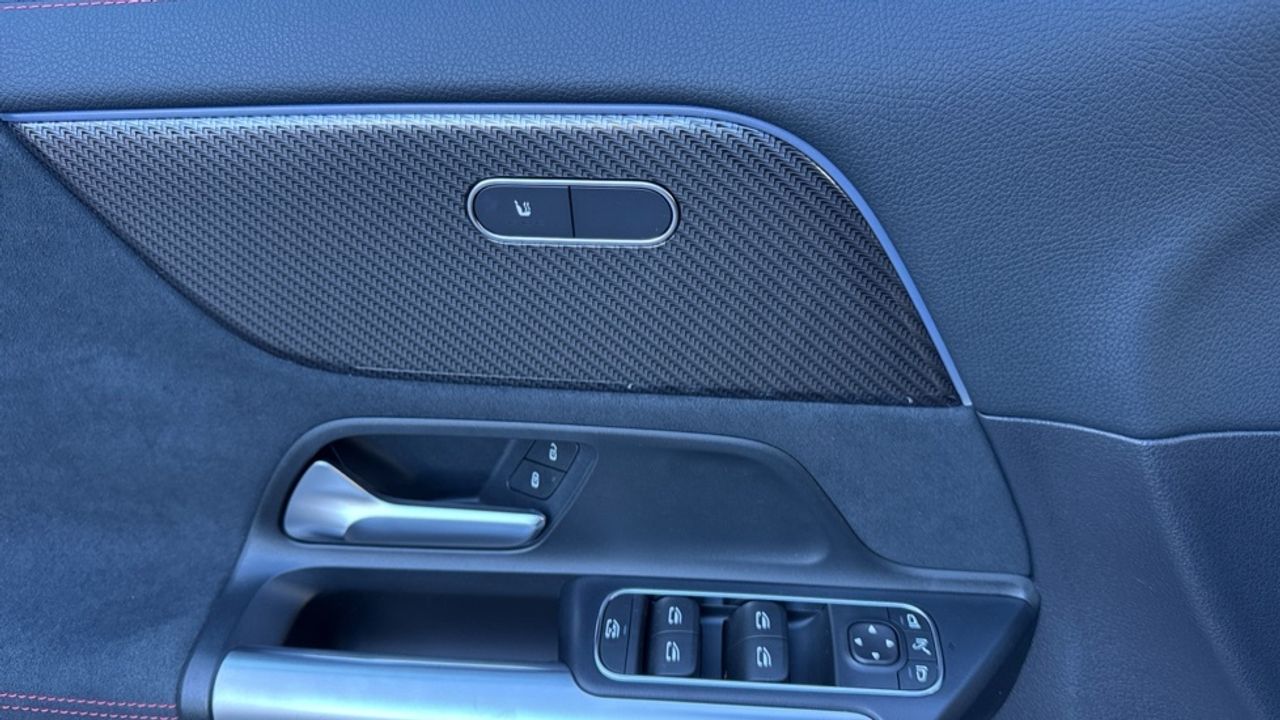 mercedes-benz-gla-250-e-con-tecnologia-hibrida-eq-imagen-22