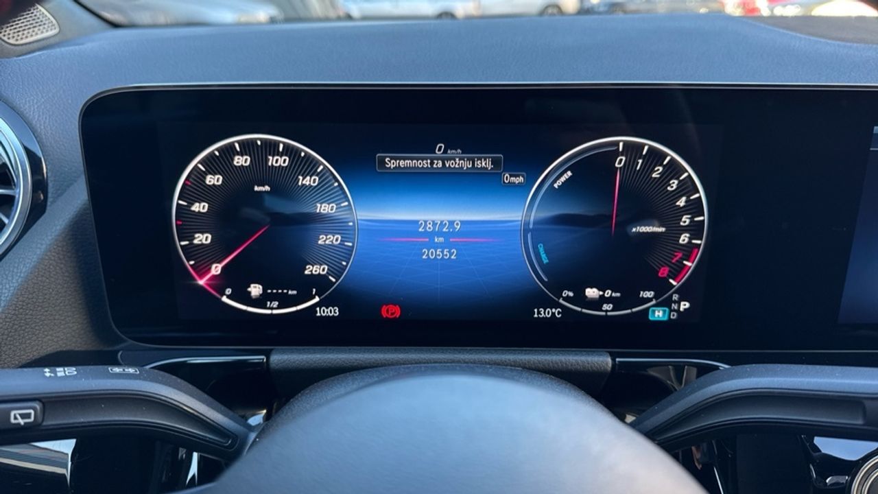 mercedes-benz-gla-250-e-con-tecnologia-hibrida-eq-imagen-17