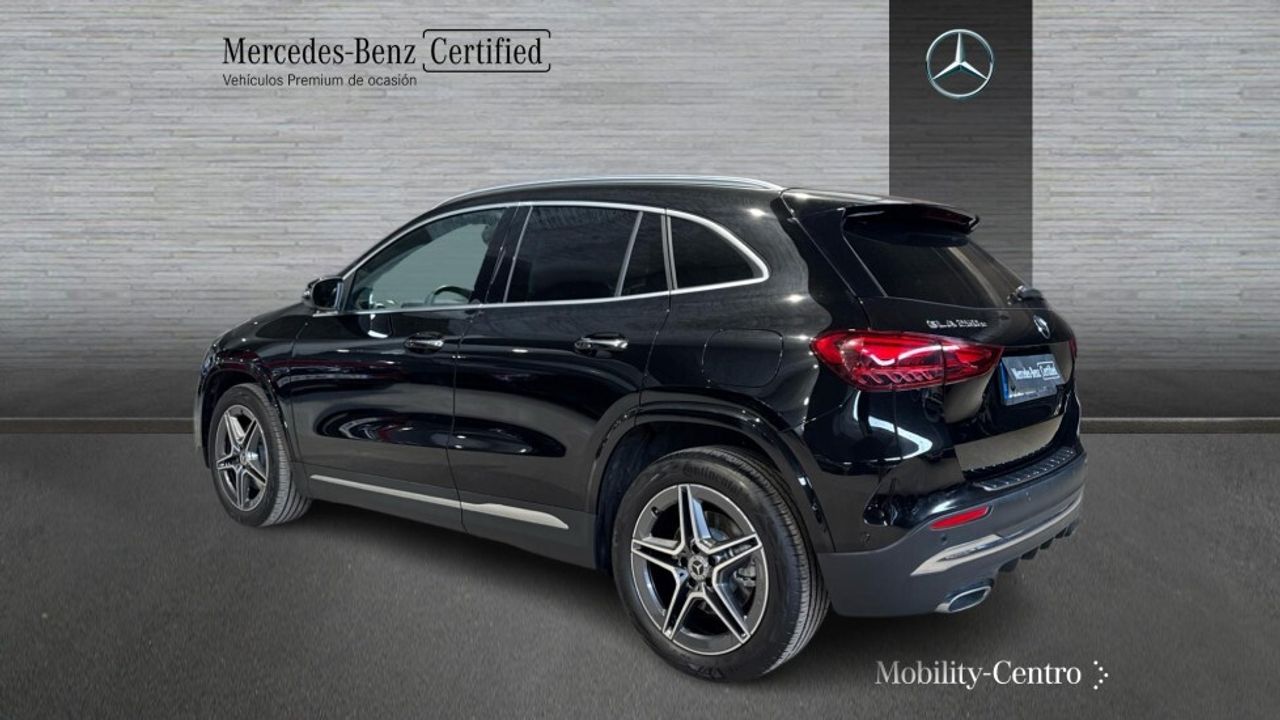 mercedes-benz-gla-250-e-con-tecnologia-hibrida-eq-imagen-3