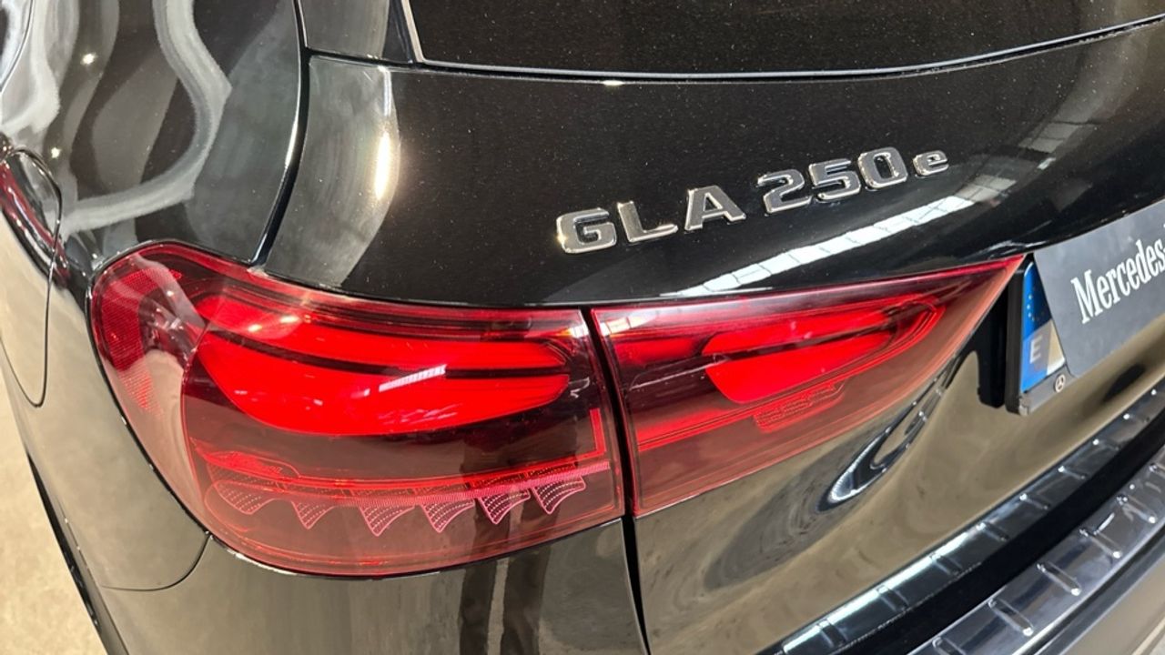 mercedes-benz-gla-250-e-con-tecnologia-hibrida-eq-imagen-23