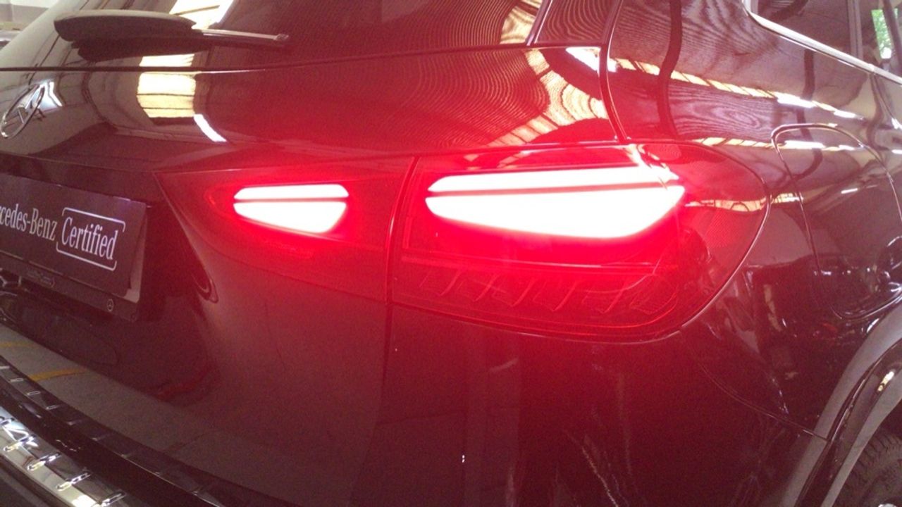 mercedes-benz-gla-250-e-con-tecnologia-hibrida-eq-imagen-14