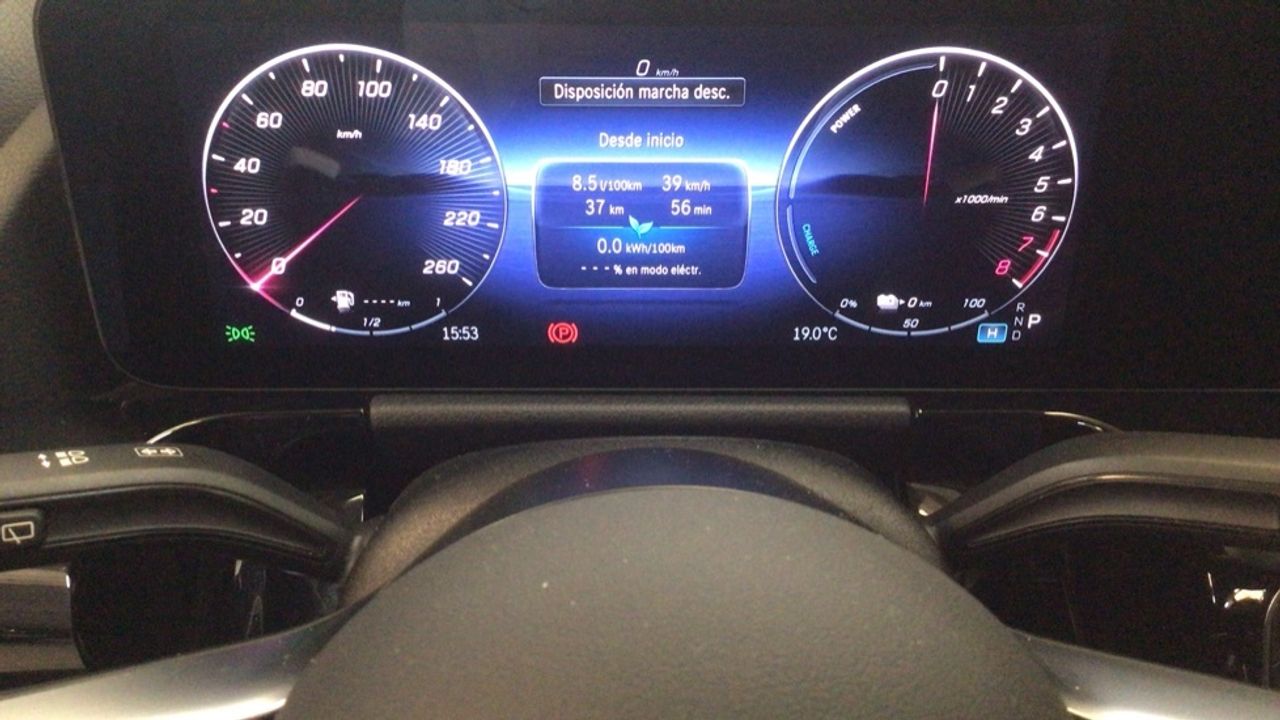 mercedes-benz-gla-250-e-con-tecnologia-hibrida-eq-imagen-17