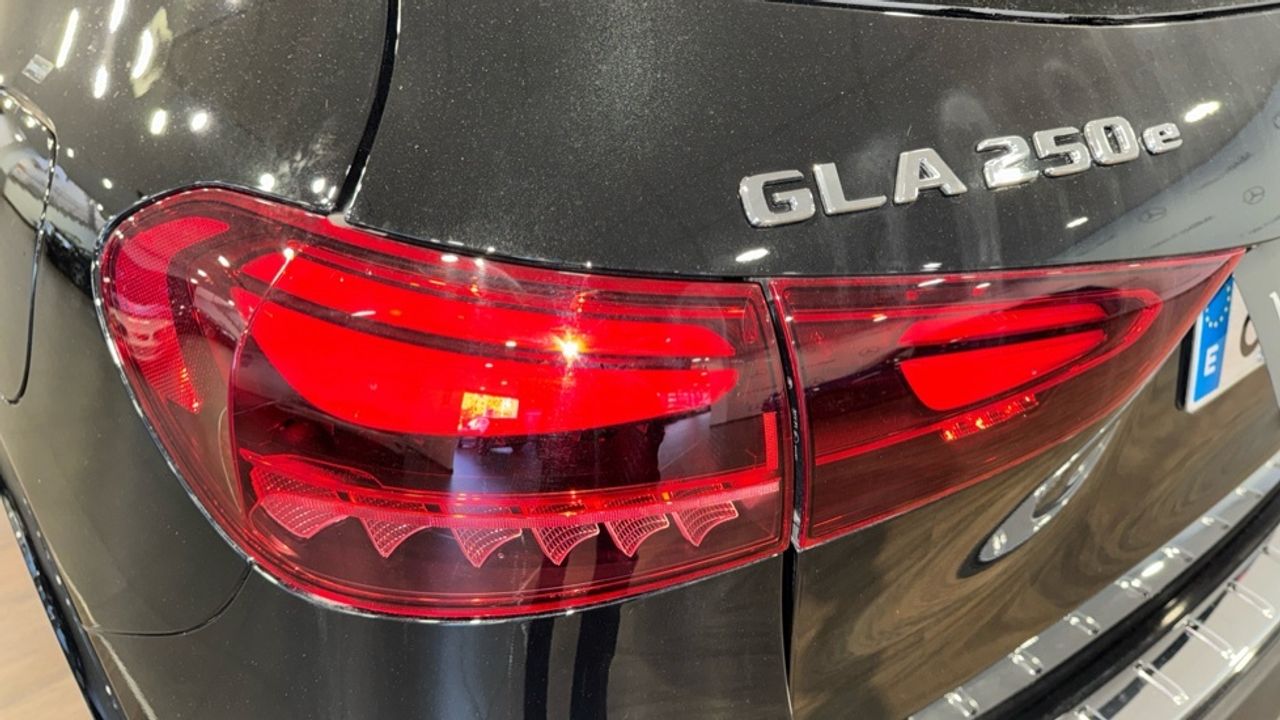 mercedes-benz-gla-250-e-con-tecnologia-hibrida-eq-imagen-22