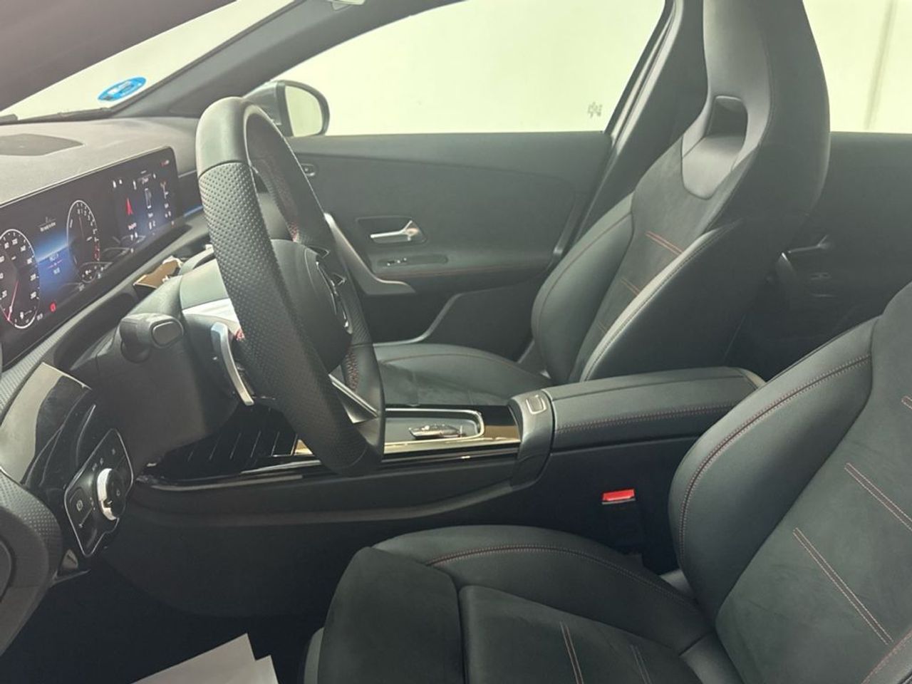mercedes-benz-clase-a-250-e-compacto-con-tecnologia-hibrida-eq-imagen-6