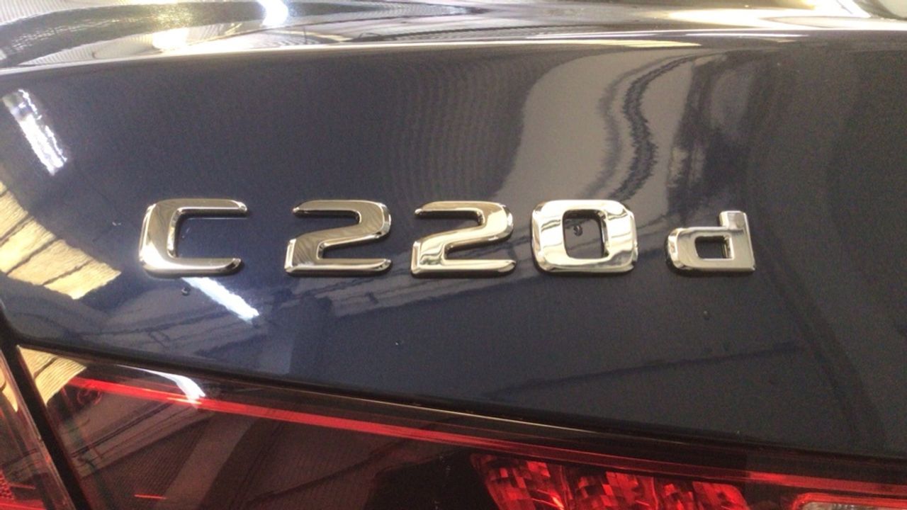mercedes-clase-c-c-220-d-berlina-imagen-11