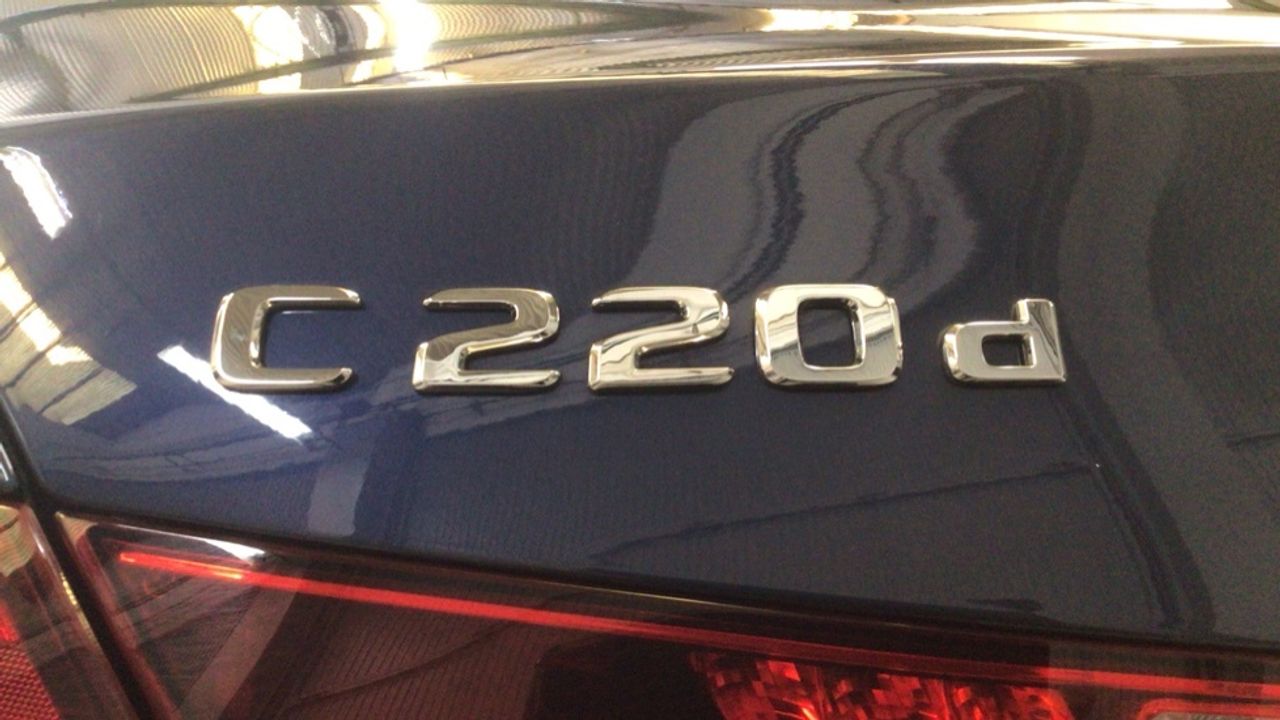 mercedes-clase-c-c-220-d-berlina-imagen-11
