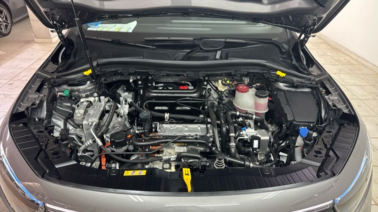 mercedes-eqa-300-4matic-imagen-15