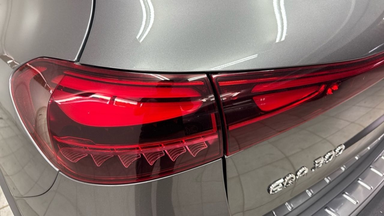 mercedes-eqa-300-4matic-imagen-23