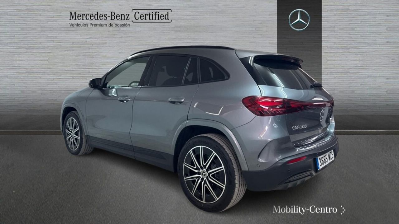 mercedes-eqa-300-4matic-imagen-3
