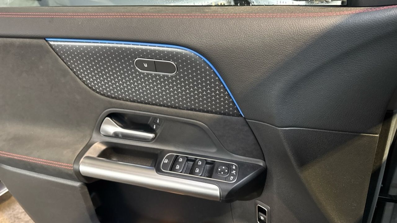 mercedes-eqa-250+-amg-night-edition-imagen-22