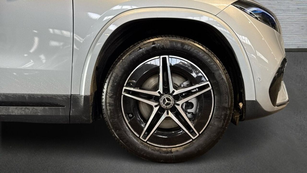 mercedes-eqa-250+-amg-night-edition-imagen-4