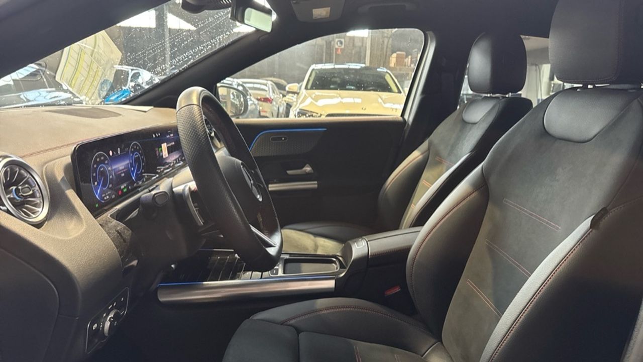 mercedes-eqa-250+-amg-night-edition-imagen-6