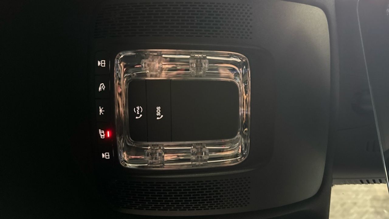 mercedes-eqa-250+-amg-night-edition-imagen-18