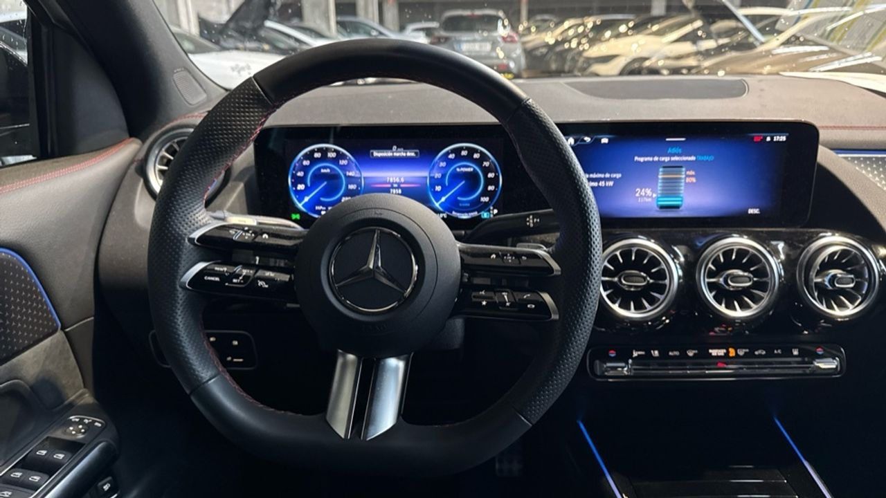 mercedes-eqa-250+-amg-night-edition-imagen-8