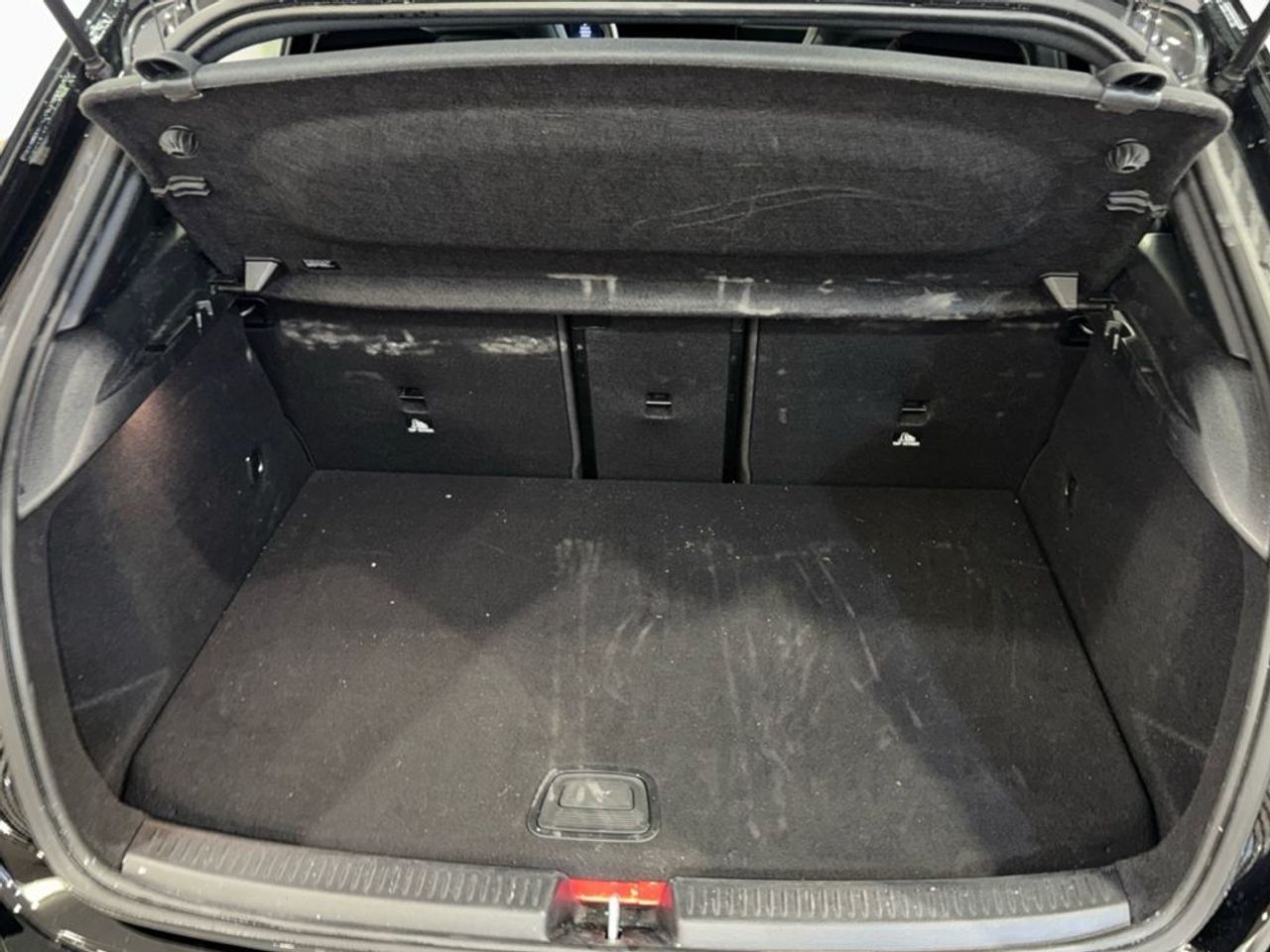 mercedes-clase-a-a-250-e-con-tecnologia-hibrida-eq-imagen-12