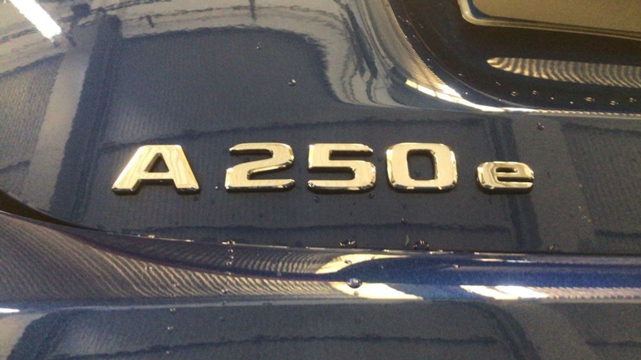 mercedes-clase-a-a-250-e-con-tecnologia-hibrida-eq-imagen-11