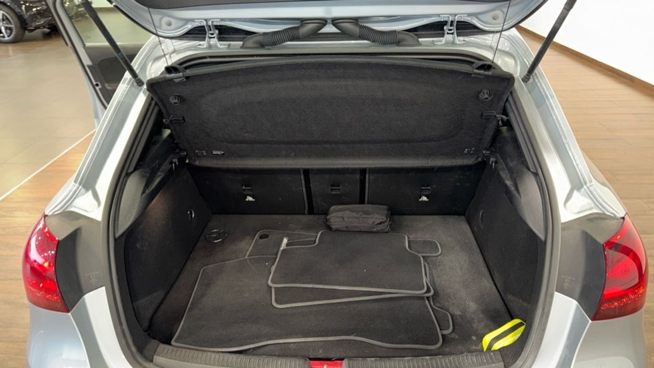 mercedes-clase-a-a-250-e-con-tecnologia-hibrida-eq-imagen-12