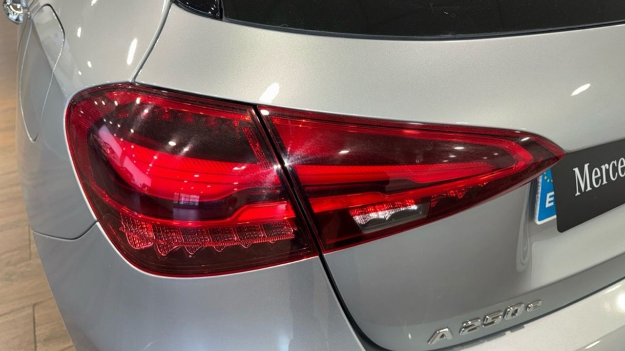 mercedes-clase-a-a-250-e-con-tecnologia-hibrida-eq-imagen-22