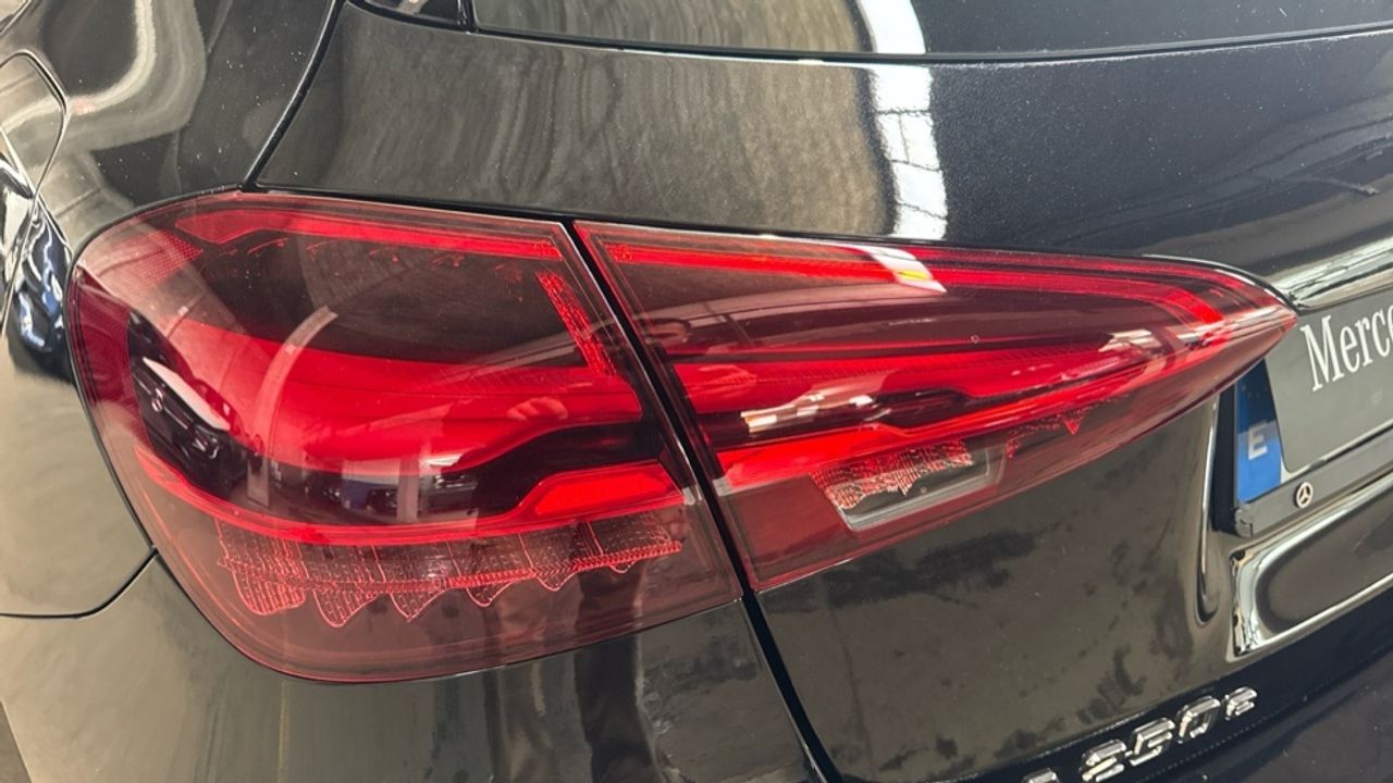 mercedes-clase-a-a-250-e-con-tecnologia-hibrida-eq-imagen-24