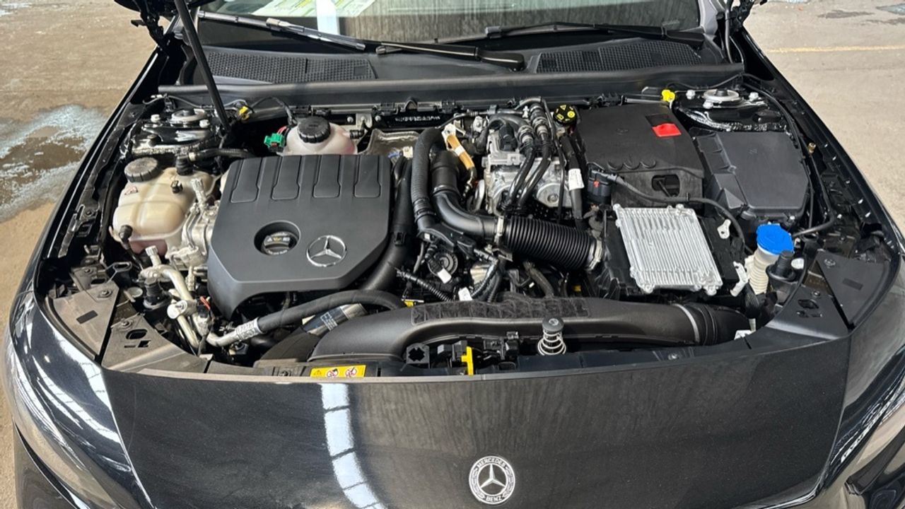 mercedes-clase-a-a-250-e-con-tecnologia-hibrida-eq-imagen-16