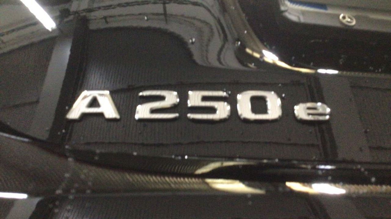 mercedes-clase-a-a-250-e-con-tecnologia-hibrida-eq-imagen-11