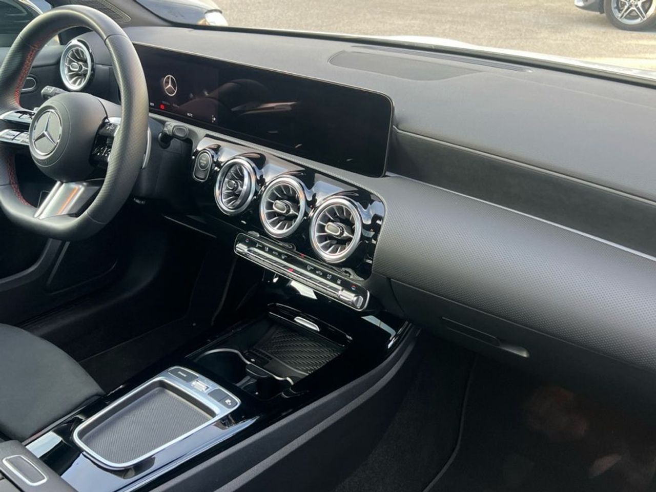 mercedes-clase-a-a-250-e-con-tecnologia-hibrida-eq-imagen-9