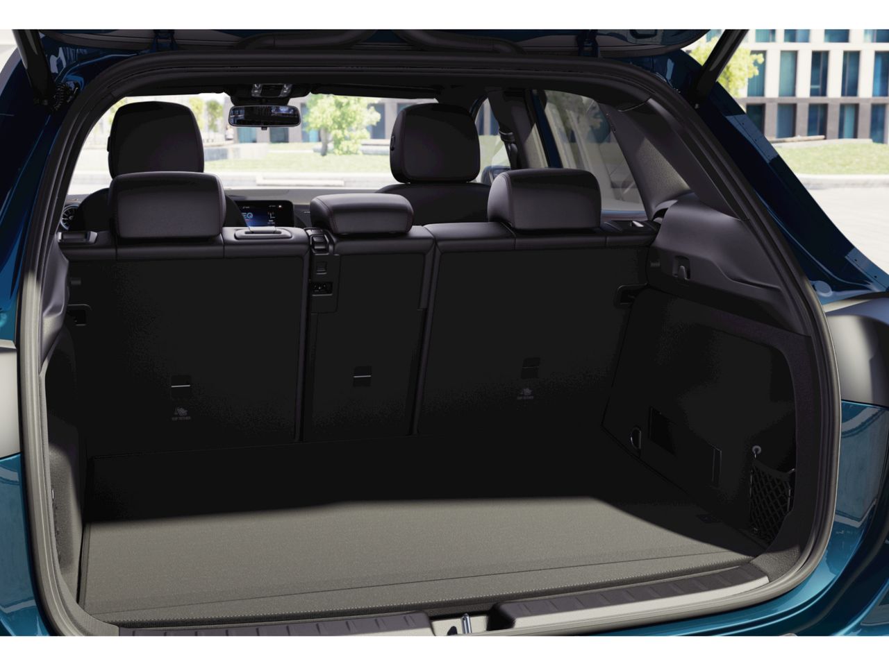 mercedes-eqa-350-4matic-amg-line-imagen-12