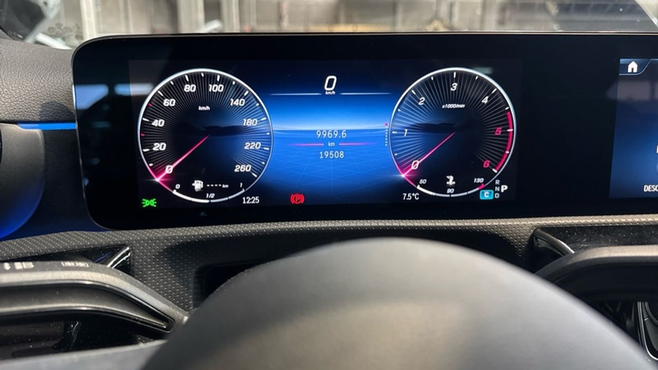 mercedes-clase-a-a-180-d-sedan-imagen-18