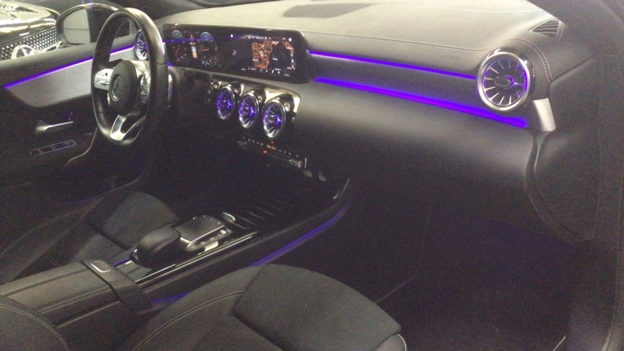 mercedes-clase-a-a-180-d-imagen-9