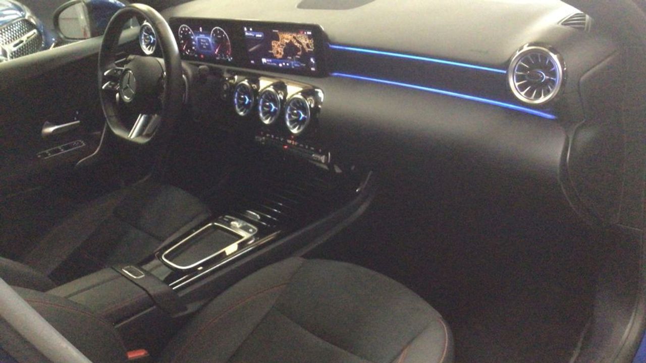 mercedes-clase-a-a-180-d-imagen-9