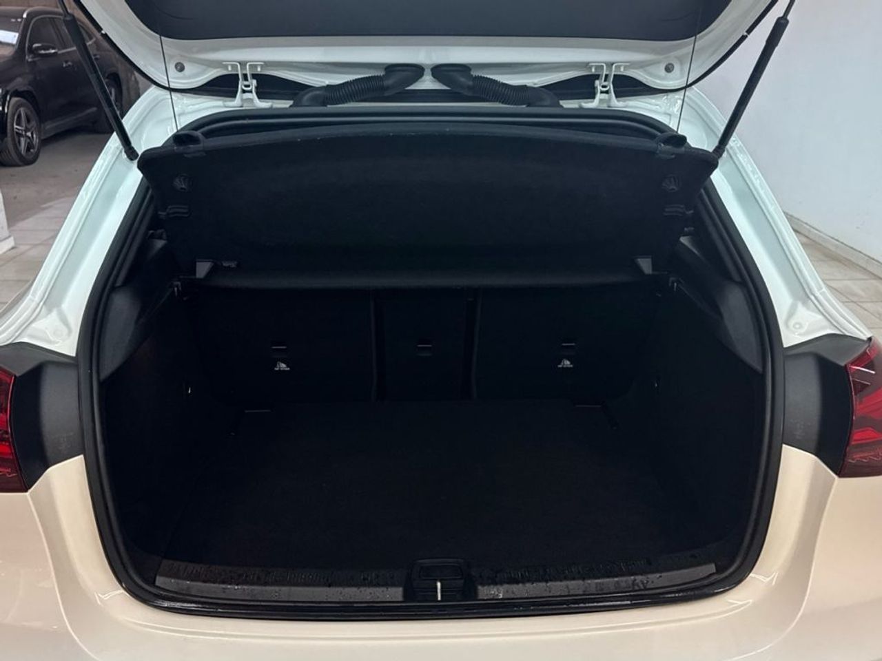 mercedes-clase-a-a-200-d-imagen-13