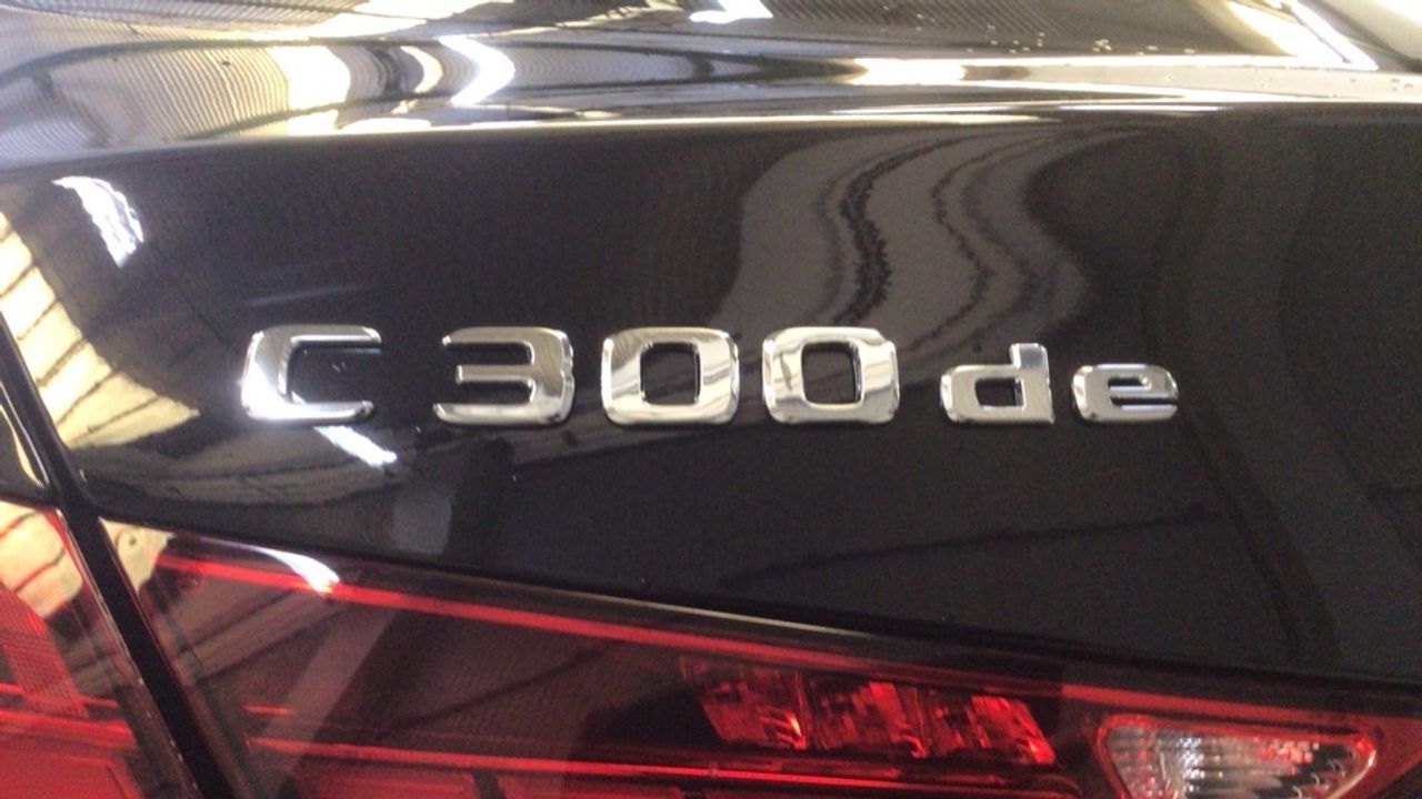 mercedes-clase-c-c-300-d-e-berlina-imagen-11