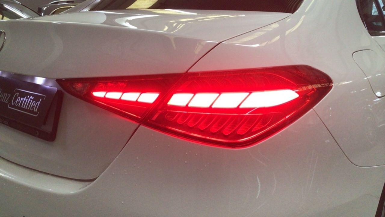 mercedes-clase-c-c-300-d-e-berlina-imagen-14