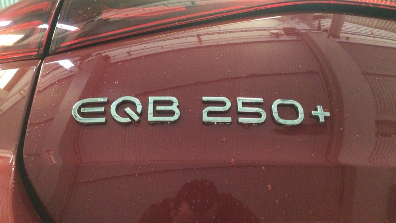mercedes-eqb-250+-imagen-11