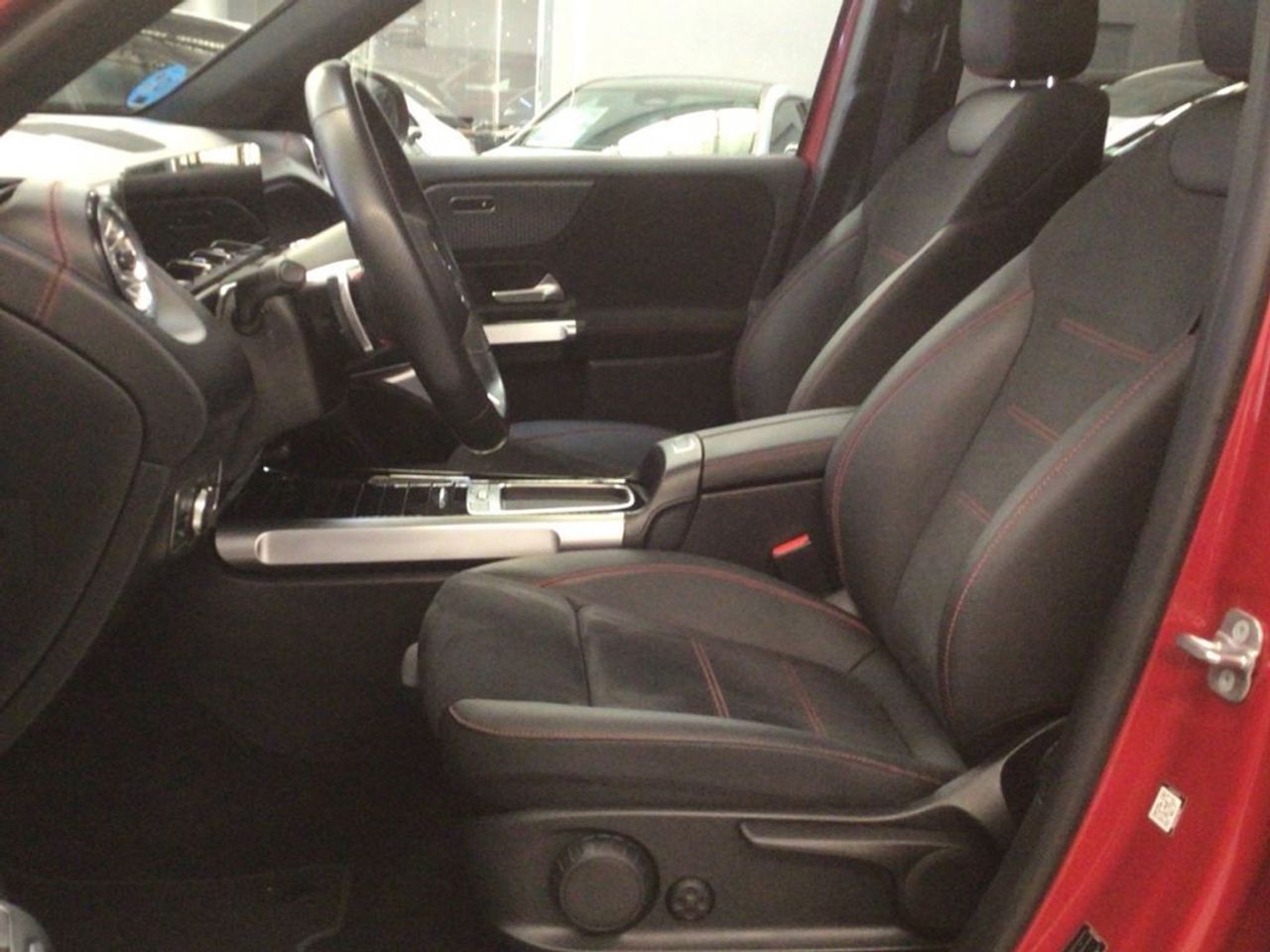 mercedes-eqb-250+-imagen-6