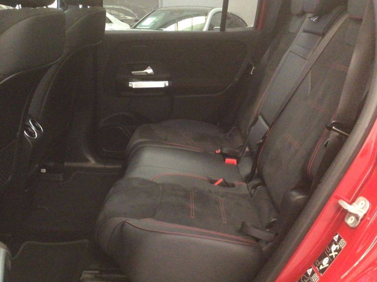 mercedes-eqb-250+-imagen-10