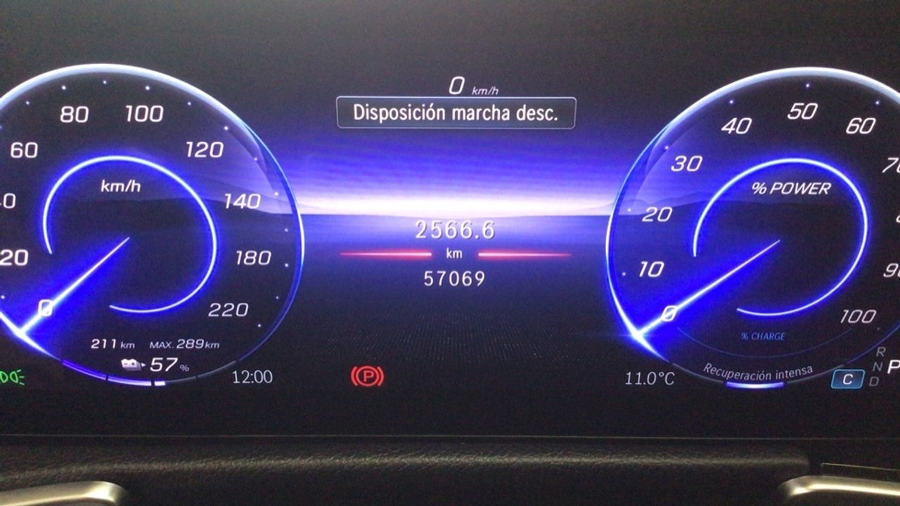 mercedes-eqb-250+-imagen-24