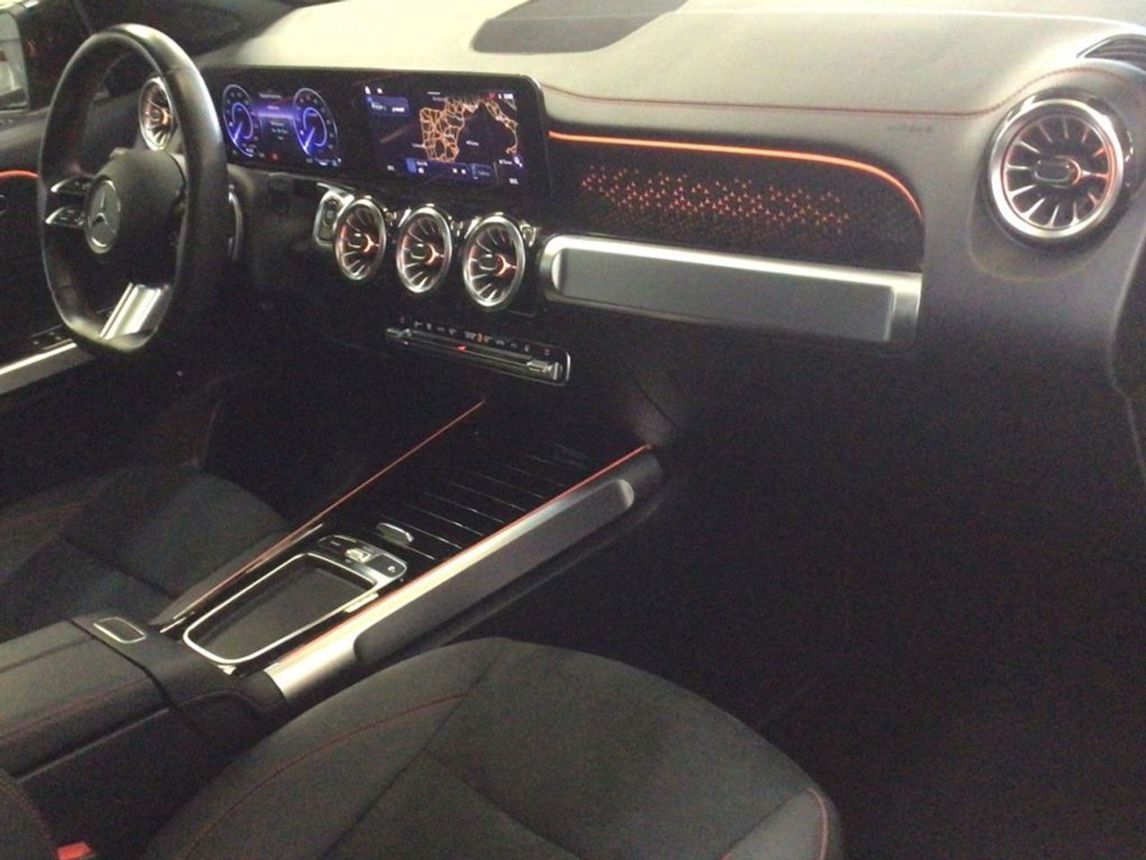 mercedes-eqb-250+-imagen-9