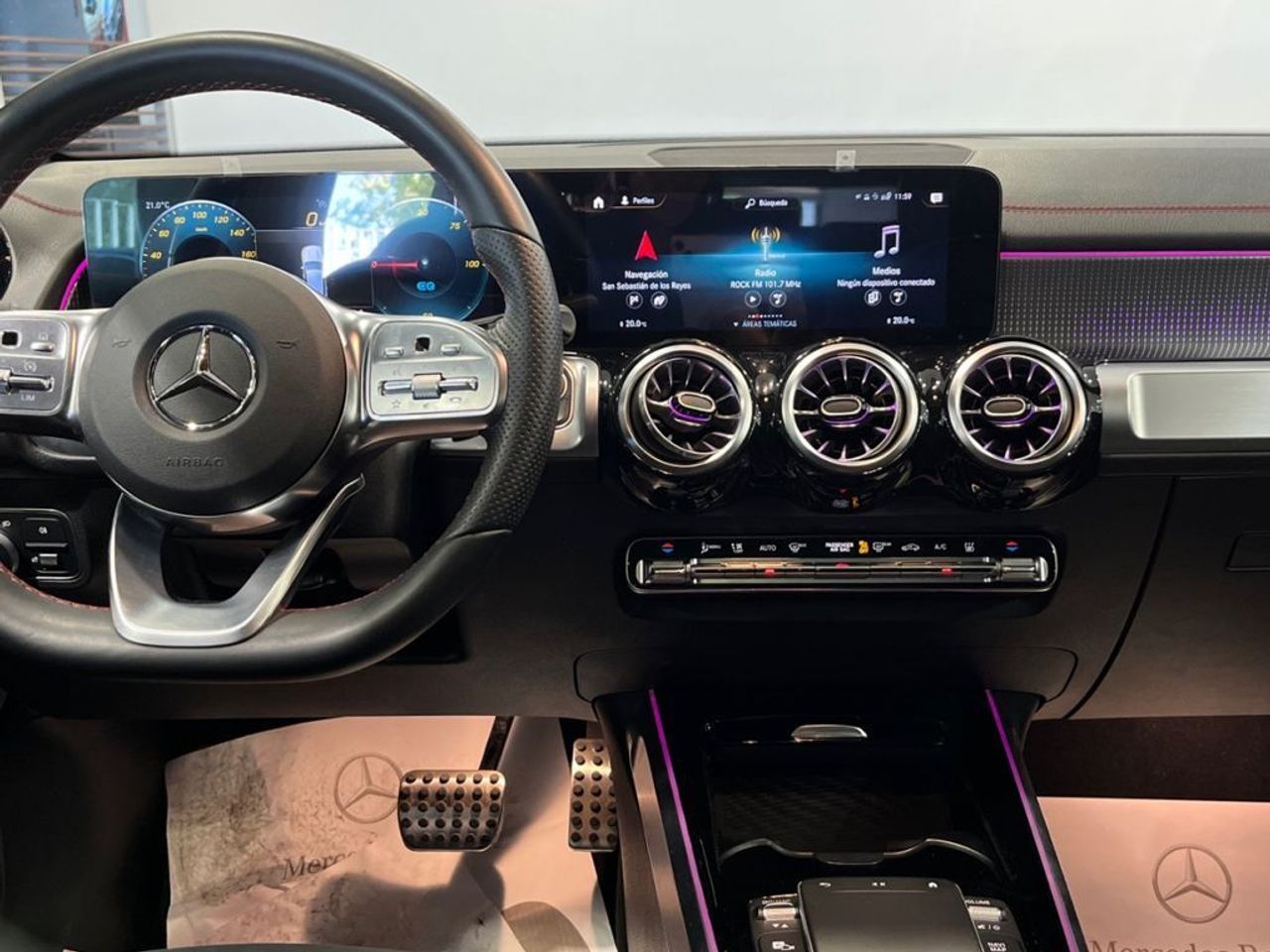 mercedes-eqb-300-4matic-amg-line-imagen-7