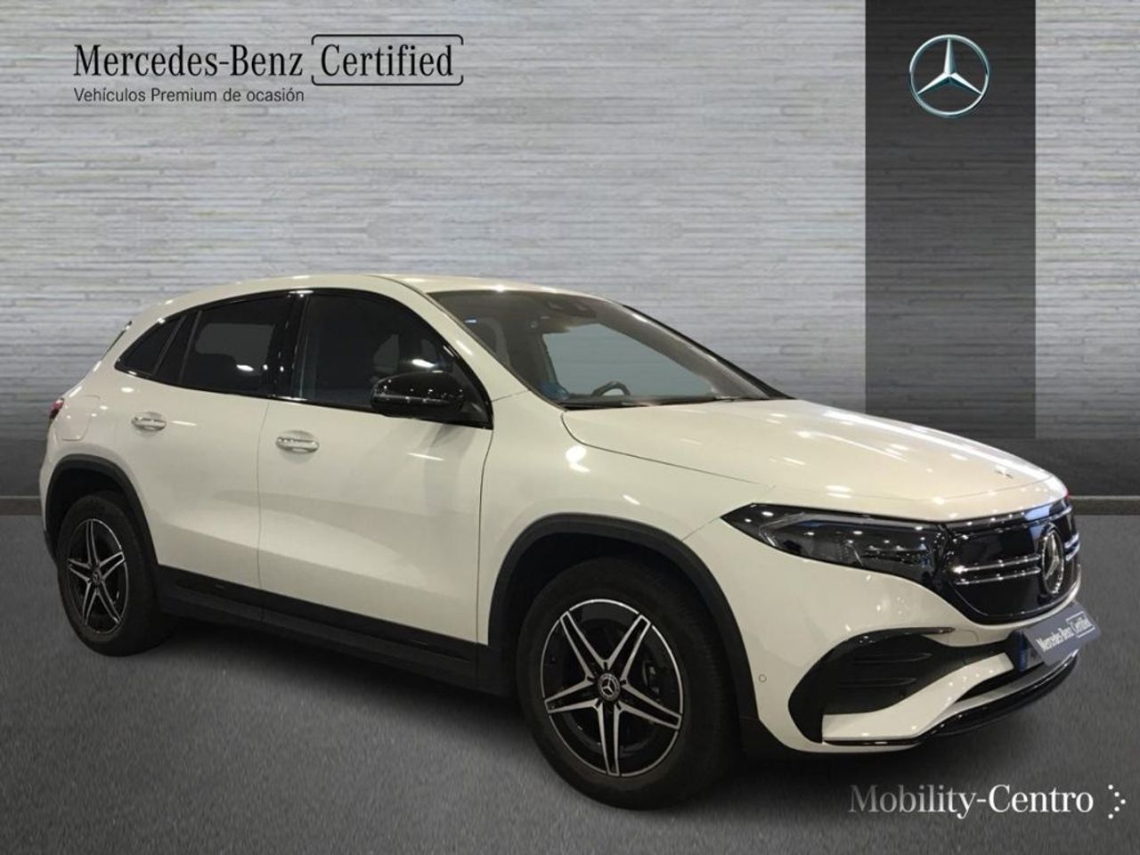 mercedes-eqa-250+-+-amg-line-imagen-2