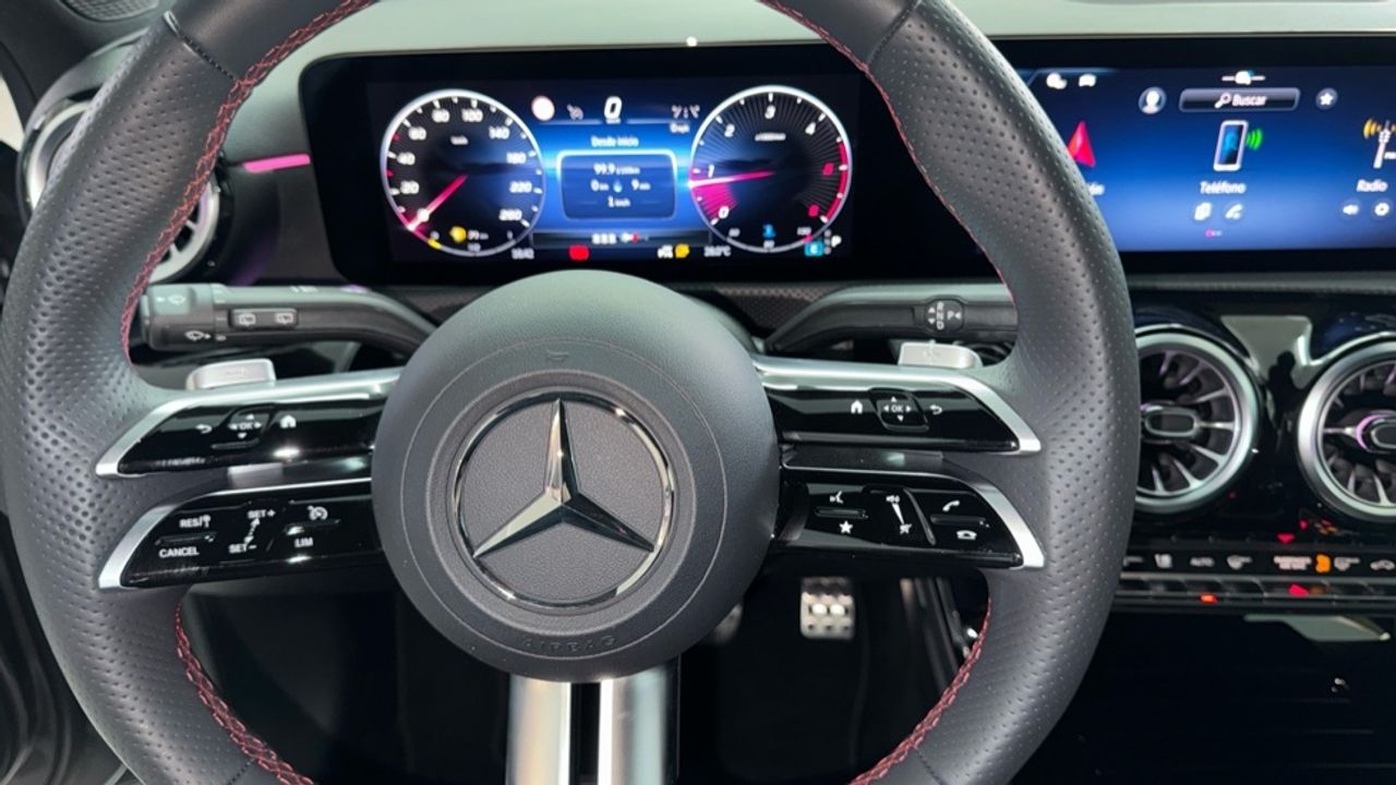 mercedes-clase-a-a-180-d-imagen-8