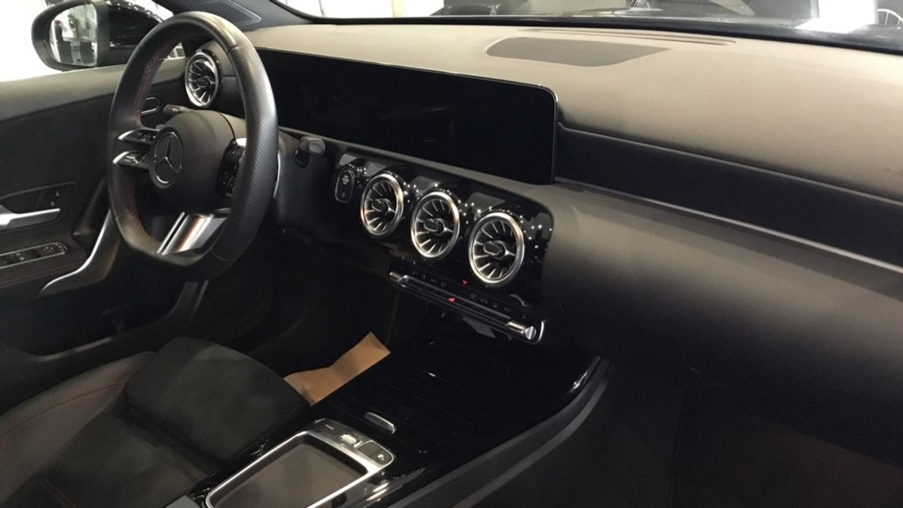 mercedes-clase-a-a-180-d-imagen-9