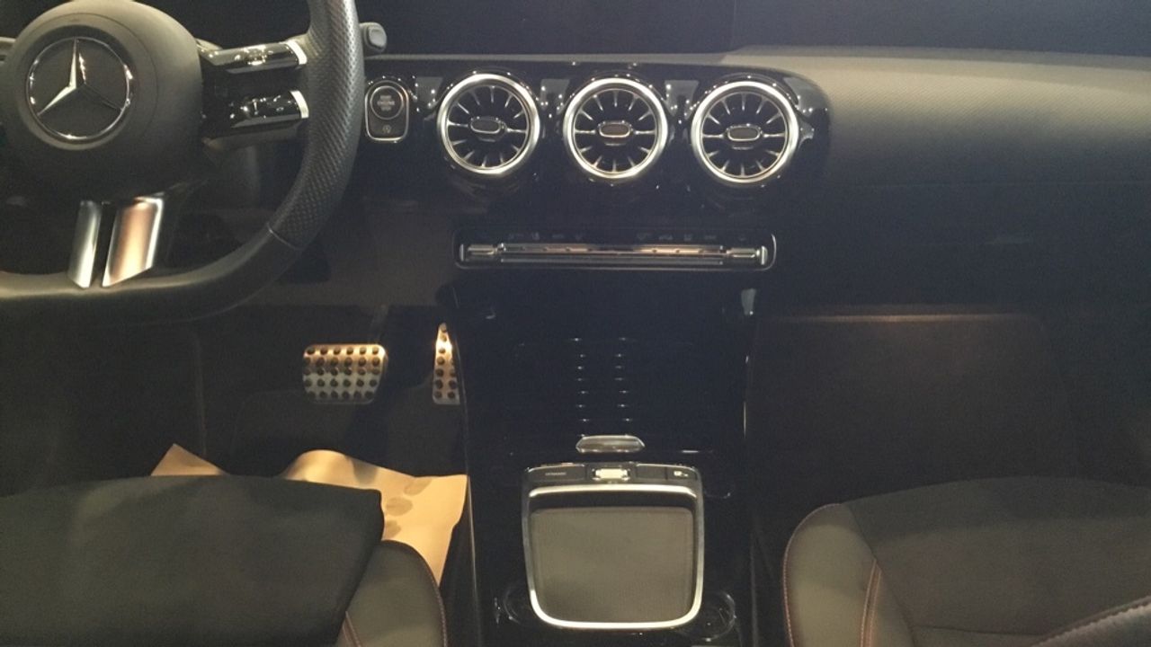 mercedes-clase-a-a-180-d-imagen-17