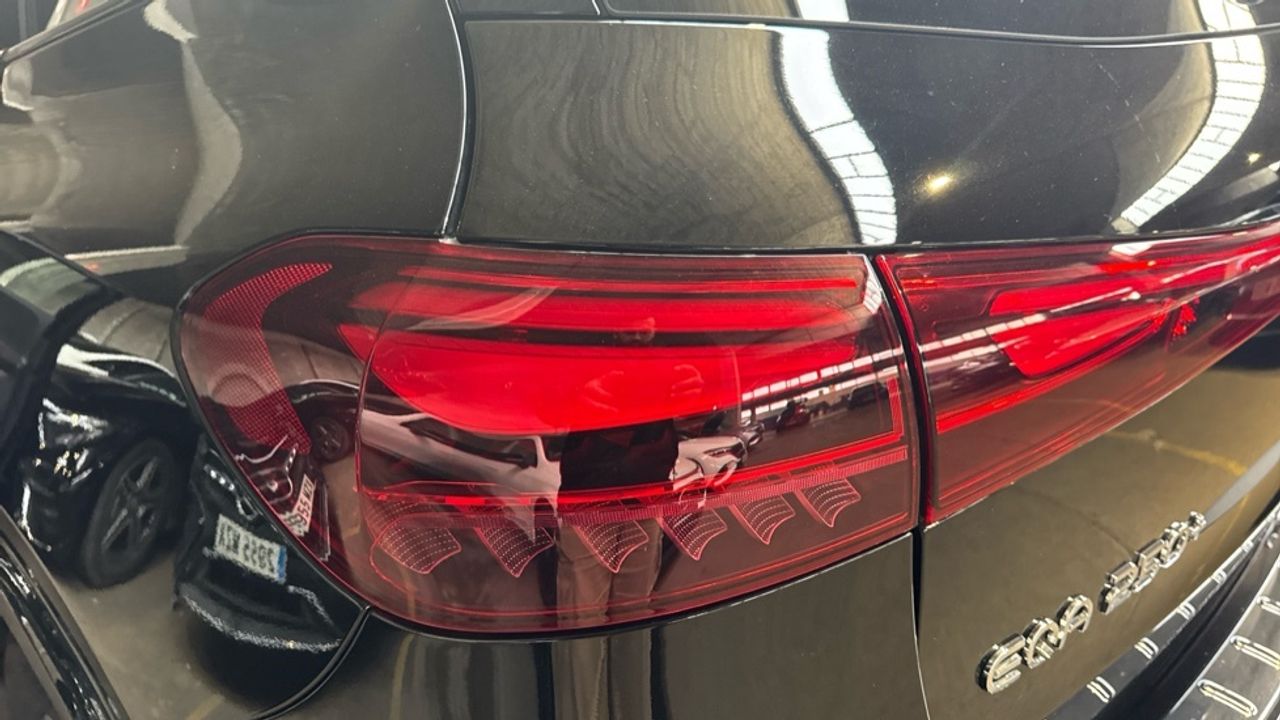 mercedes-eqa-250+-imagen-23